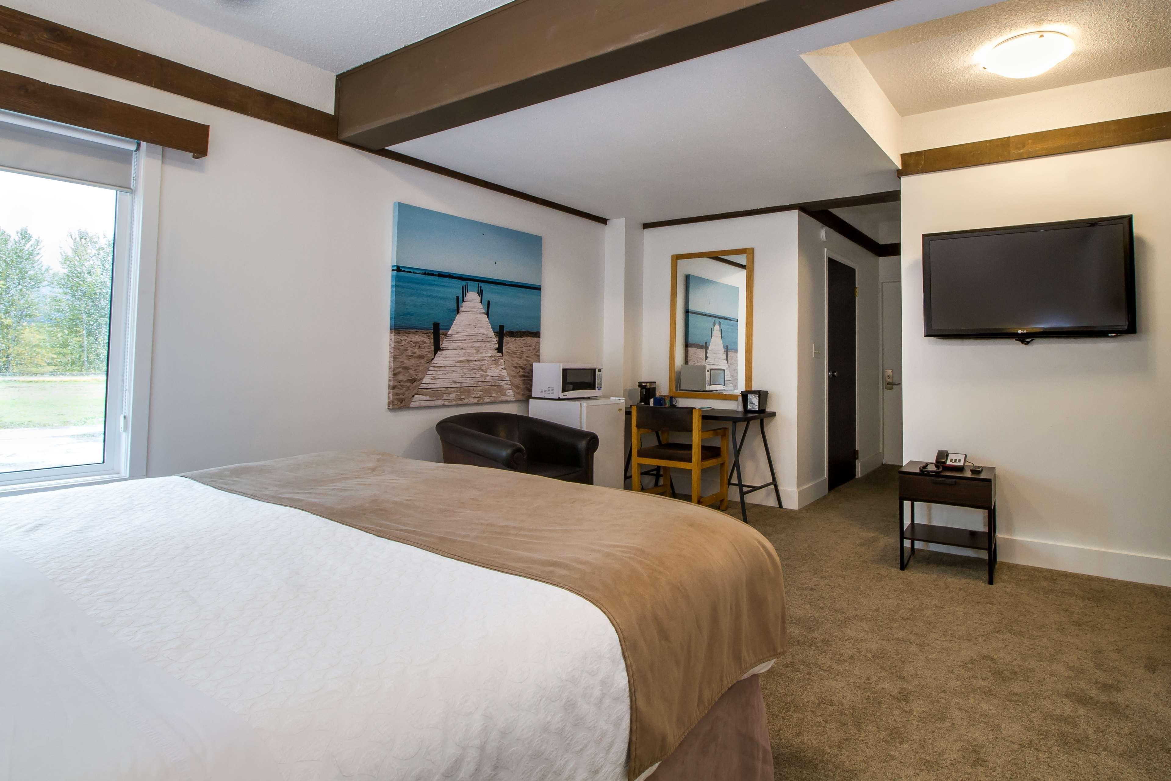 Stoke Hotel Surestay Collection By Best Western Revelstoke Esterno foto