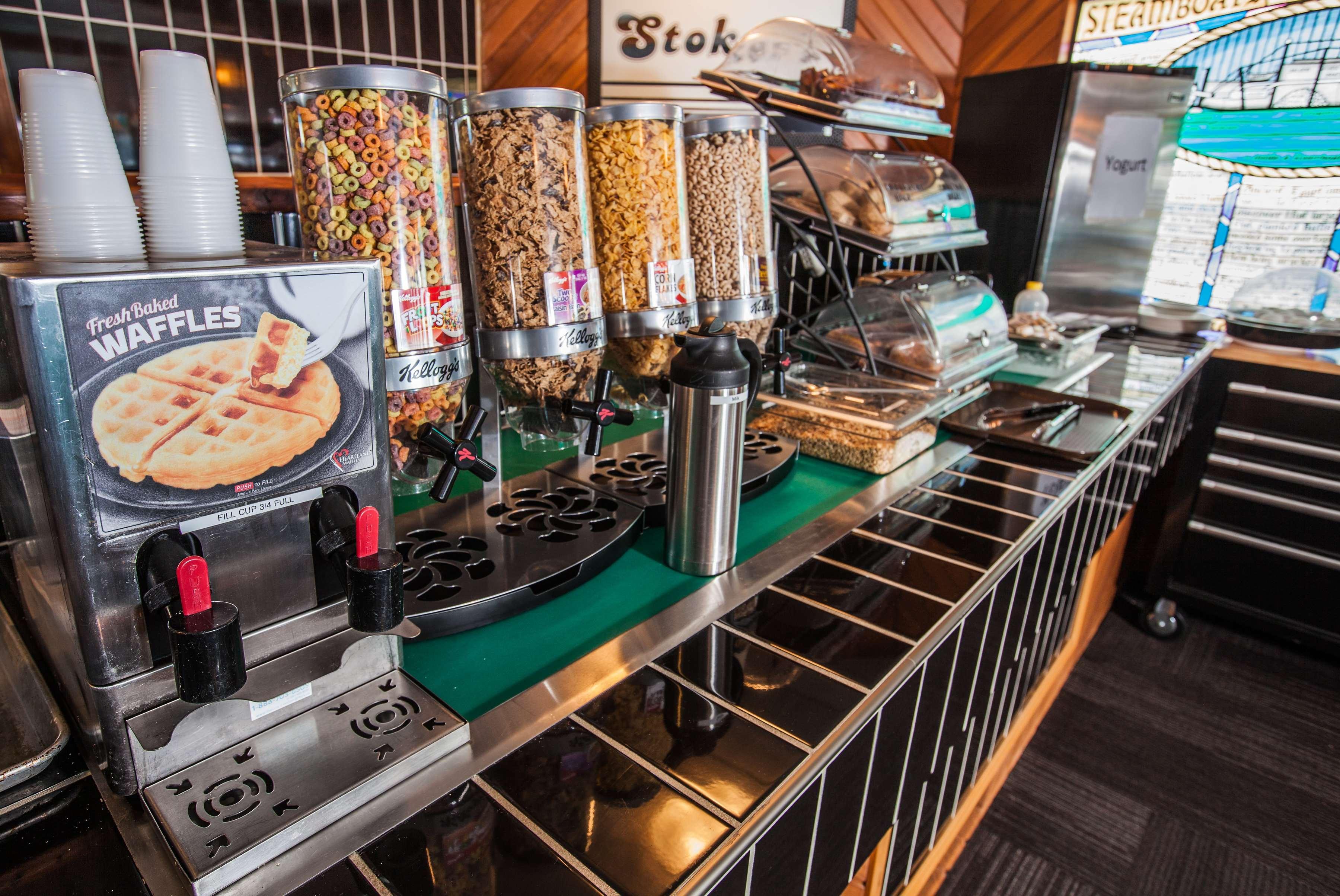 Stoke Hotel Surestay Collection By Best Western Revelstoke Esterno foto