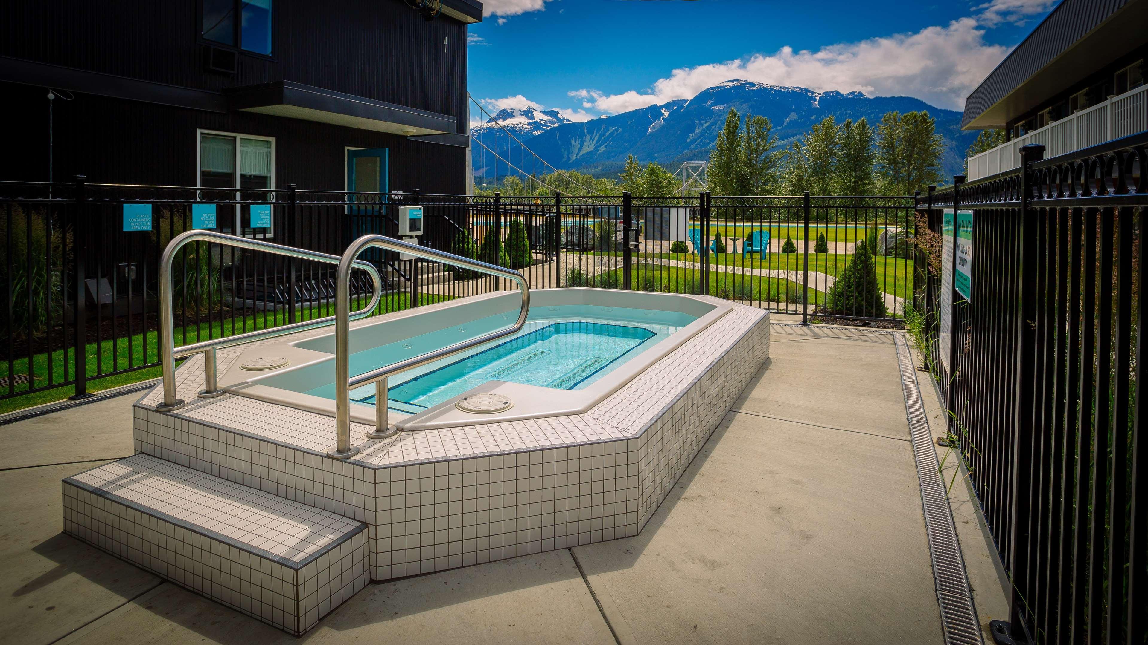 Stoke Hotel Surestay Collection By Best Western Revelstoke Esterno foto