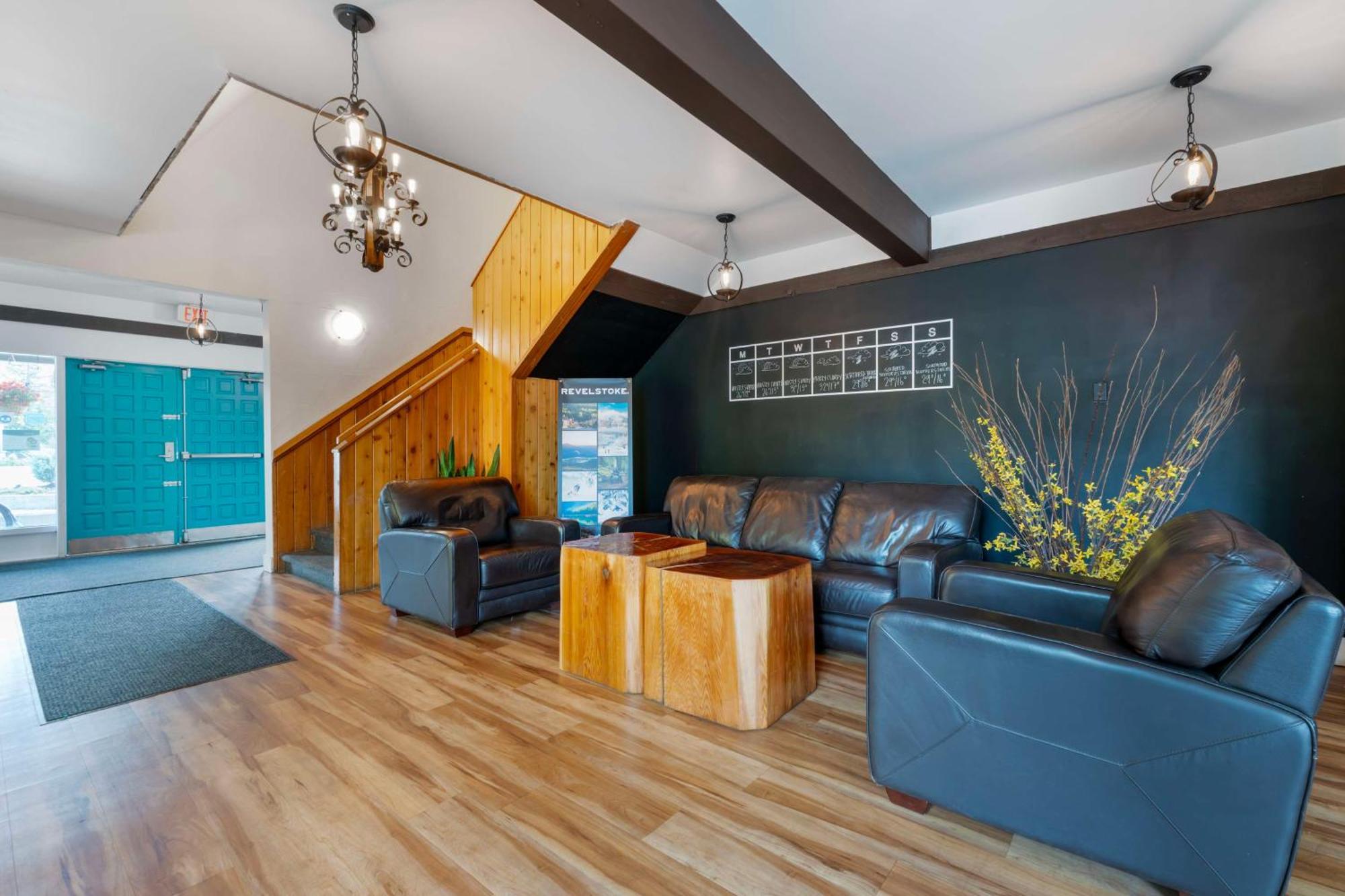 Stoke Hotel Surestay Collection By Best Western Revelstoke Esterno foto